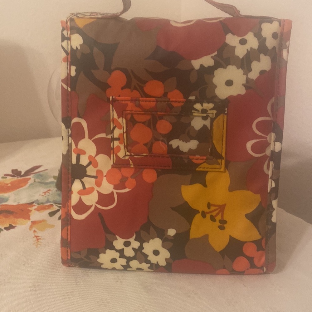Vera Bradley Vinyl Floral Lunch Bag/Tote - Picture 3 of 4